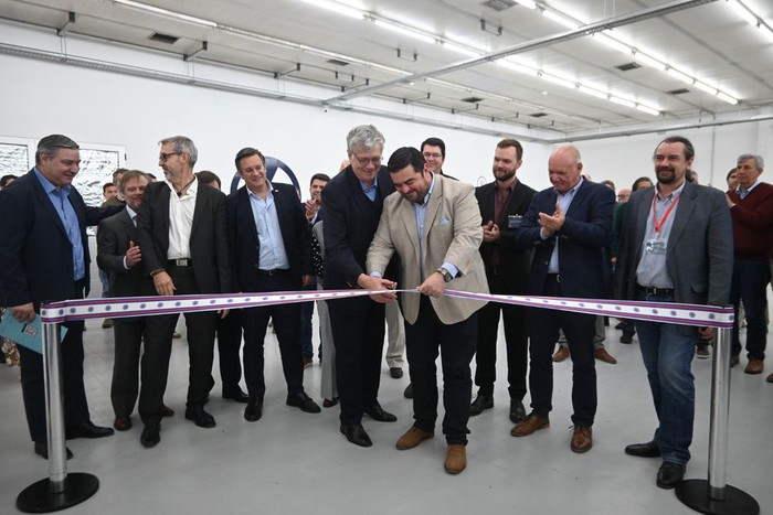 Foto principal del artículo 'Inversores argentinos inauguraron fábrica de medidores inteligentes en Paysandú' · Foto: Intendencia de Paysandú