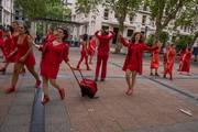 Performance 10 de cada 10 en la Plaza Libertad.