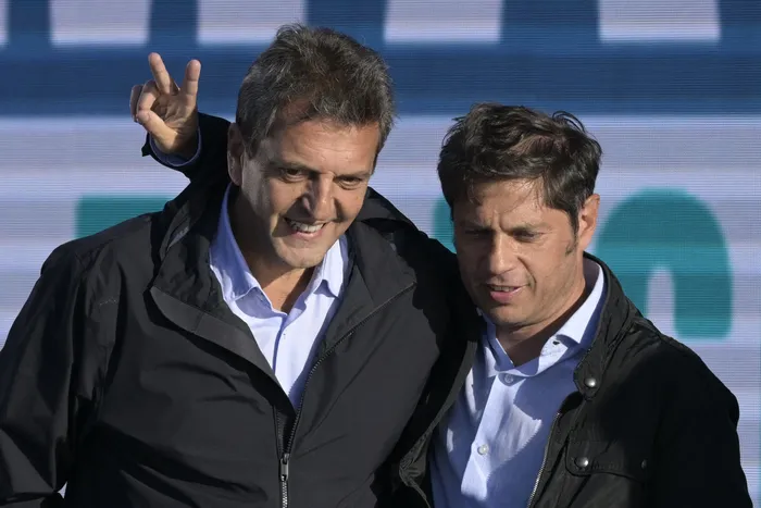 Sergio Massa y Axel Kicillof (archivo, octubre de 2023). Foto: Juan Mabromata, AFP
