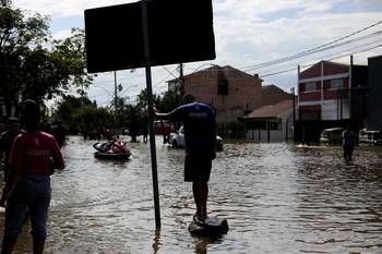 Barrio Sarandí en Porto Alegre, estado de Rio Grande do Sul,el 5 de mayo. · Foto: Anselmo Cunha, AFP