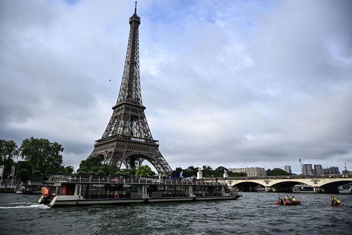 Río Sena, en París. · Foto: Julien De Rosa, AFP