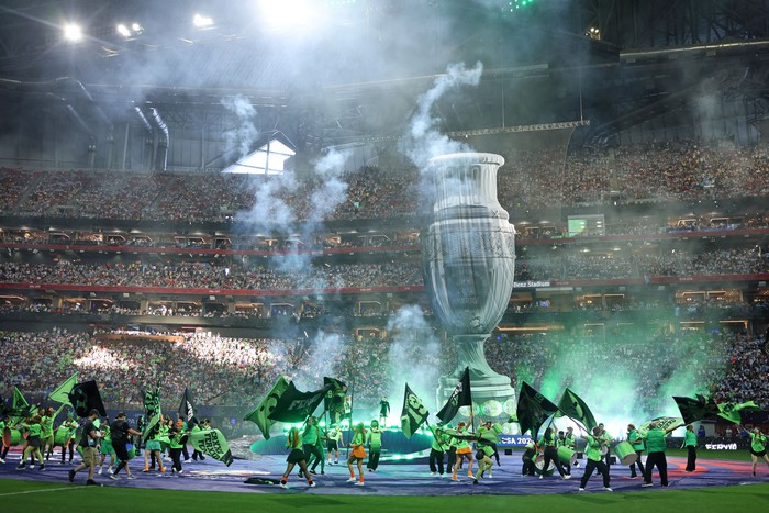 Ceremonia de apertura de la Copa América 2024, el 20 de junio, en el estadio Mercedes Benz de Atlanta, Georgia. · Foto: Charly Triballeau, AFP