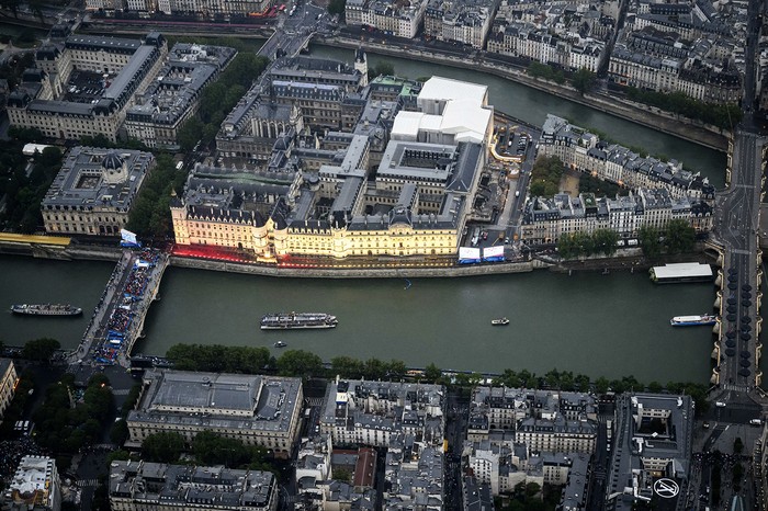 Río Sena, el 26 de julio, en París. · Foto: Lionel Bonaventure, pool, AFP