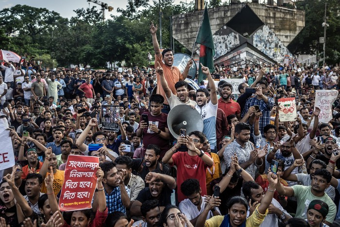 Protestas, el 9 de agosto, en la Ciudad de Dhaka. · Foto: Luis Tato / AFP