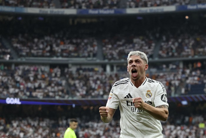 Federico Valverde durante el partido entre Real Madrid y Real Valladolid, el 25 de agosto, en el estadio Santiago Bernabéu. Foto: Pierre-Philippe Marcou, AFP