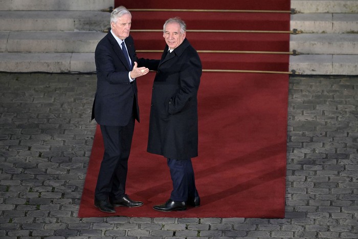 Michel Barnier y François Bayrou, el 13 de diciembre en París. · Foto: Bertrand Guay, AFP