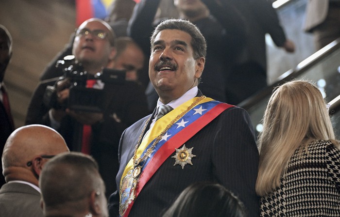 El presidente de Venezuela, Nicolás Maduro, llega para pronunciar su discurso anual ante el Parlamento en Caracas, el 15 de enero. · Foto: Federico Parra, AFP