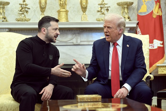 Donald Trump y Volodímir Zelenski, el 28 de febrero, durante una reunión, en la Oficina Oval de la Casa Blanca en Washington. Foto: Saúl Loeb, AFP.