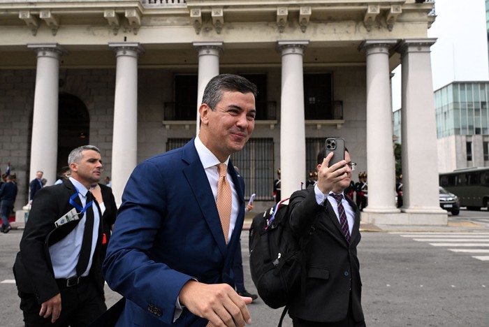 Santiago Peña, el sábado, en el Palacio Estévez. · Foto: Eitan Abramovich, AFP