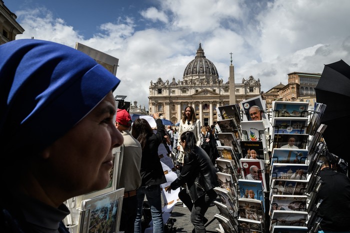 Plaza de San Pedro, frente a la Basílica de San Pedro, el 7 de mayo, en el Vaticano. Foto: Jeff Pachoud, AFP.