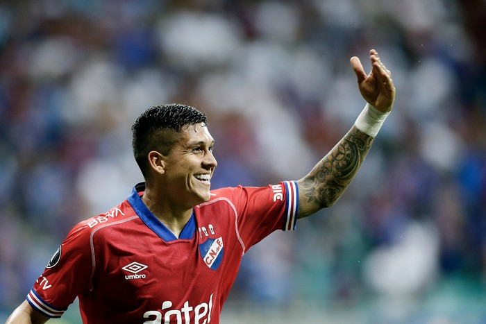 Julián Millán celebra su gol ante Bahía, el 7 de mayo, en el estadio Arena Fonte Nova, en Salvador. Foto: Arisson Marinho, AFP.