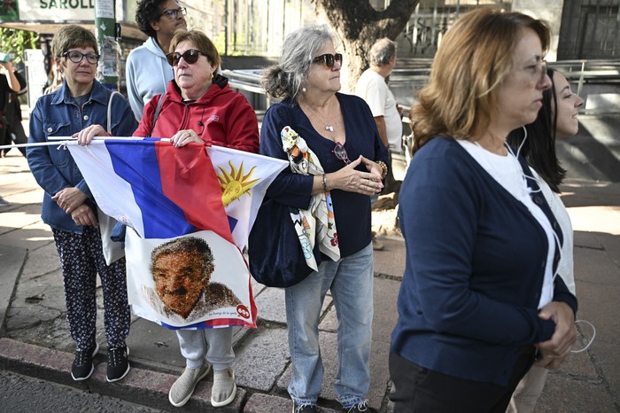 Homenaje a José Mujica en la avenida 18 de Julio. · Foto: Eitan Abramovich, AFP