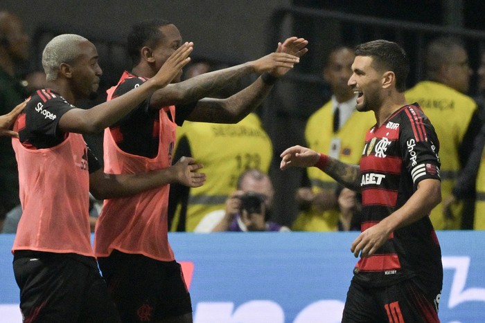 Giorgian de Arrascaeta, de Flamengo, celebra su gol ante Palmeiras, el 25 de mayo, en el estadio Allianz Parque en Sao Paulo, Brasil. Foto: Nelson Almeida, AFP.