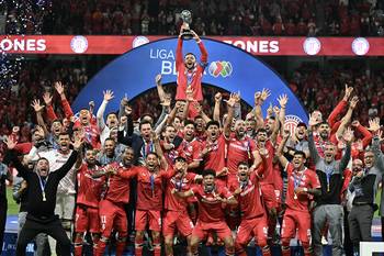 Toluca, se coronó campeón ante América, el 25 de mayo, en el estadio Nemesio Diez de Toluca de Lerdo, Estado de México, México. · Foto: Carl de Souza, AFP