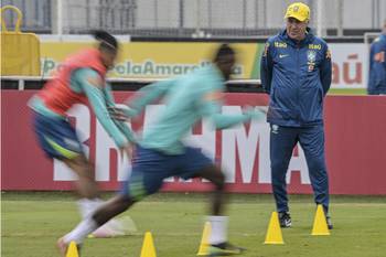 Carlo Ancelotti durante el entrenamiento de Brasil en San Pablo. · Foto: Nelson Almeida, AFP