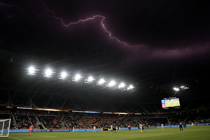 Pachuca, de México y el FC Salzburg, de Austria, el 18 de junio, en el estadio TQL de Cincinnati. · Foto: Paul Ellis, AFP