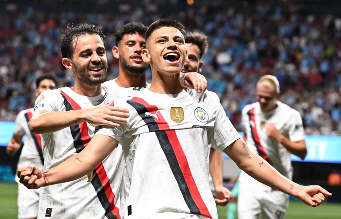 Claudio Echeverri, de Manchester City, tras convertir un gol al Al Ain, el 22 de junio, en el estadio Mercedes-Benz de Atlanta. · Foto: Patricia de Melo Moreira, AFP