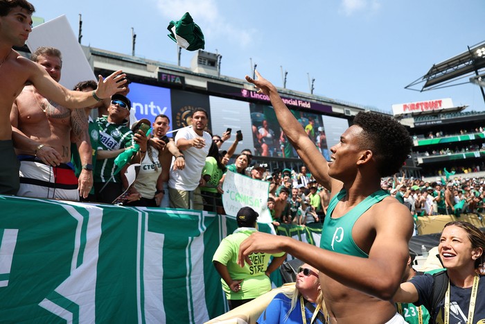Estêvão Willian, de Palmeiras, después de ganar el partido a Botafogo en el estadio Lincoln Financial Field, en Filadelfia, el 28 de junio. · Foto: Franck Fife,  AFP