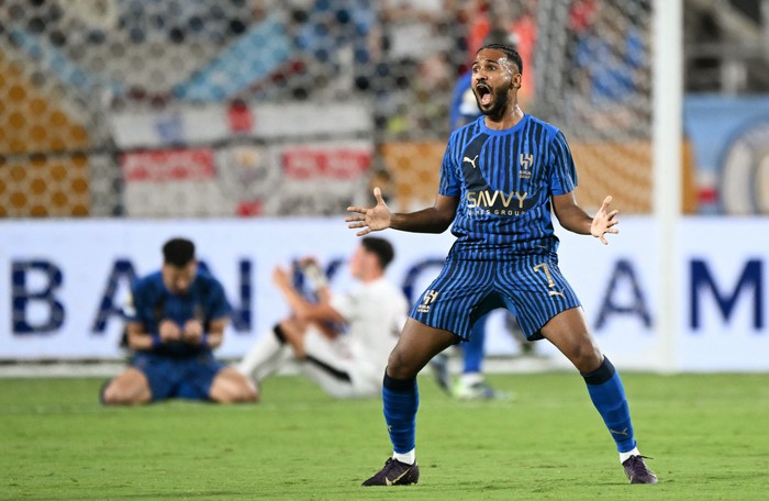 Khalid Al-Ghannam, tras ganar el partido de octavos de final de la Copa Mundial de Clubes de la FIFA 2025 entre el Manchester City de Inglaterra y el Al-Hilal de Arabia Saudita en el estadio Camping World de Orlando el 30 de junio de 2025. 

Foto: Chandan Khanna/AFP