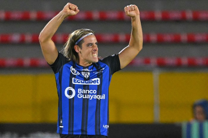 Claudio Spinelli, de Independiente del Valle, celebra su gol a Vasco da Gama, el 15 de julio, en el estadio Olímpico Atahualpa de Quito. · Foto: Rodrigo Buendía, AFP