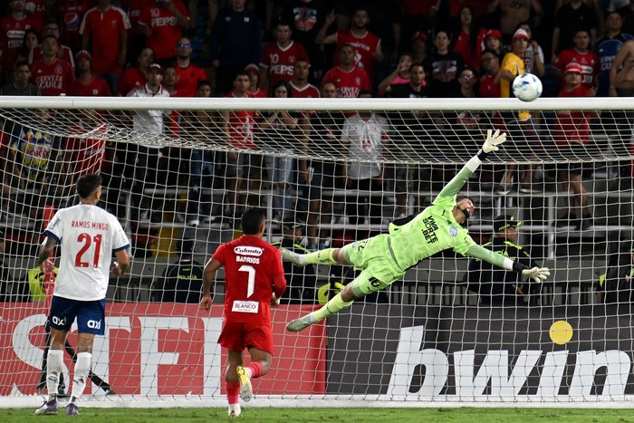 Marcos Felipe, arquero de Bahía, durante el partido ante América de Cali, el 22 de julio, en el estadio Olímpico Pascual Guerrero en Cali, Colombia. Foto: Joaquín Sarmiento, AFP.