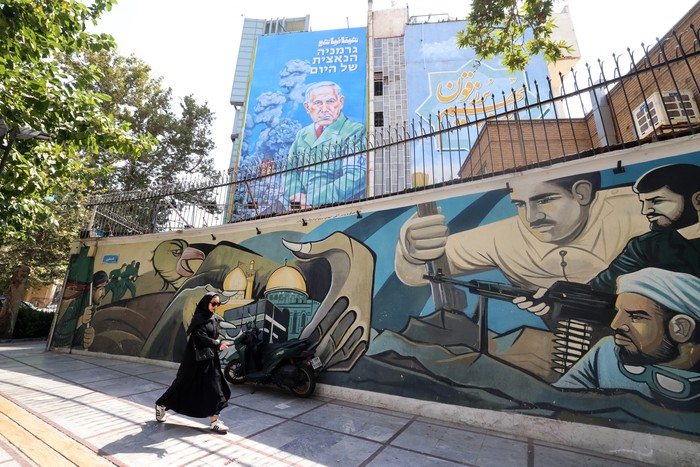 Plaza Palestina, 11 de agosto de 2025, en el centro de Teherán. · Foto: Atta Kenare, AFP