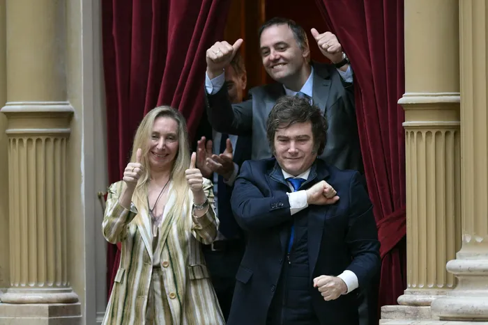 Karina Milei, Javier Milei y Manuel Adorni, el 3 de diciembre de 2025, en el Congreso argentino, en Buenos Aires. · Foto: Juan Mabromata / AFP