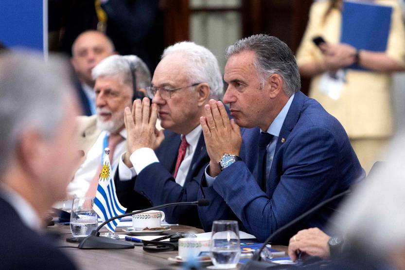 Yamandú Orsi en la cumbre del Mercosur