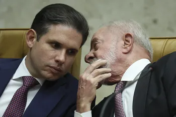 Luiz Inácio Lula da Silva y Hugo Motta durante la ceremonia de apertura del año judicial en el Supremo Tribunal Federal, en Brasilia, el 2 de febrero. · Foto: Mateus Bonomi, AFP