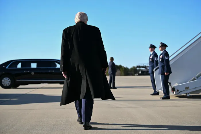 Donald Trump, en el Aeródromo Pope del Ejército en Fort Bragg, Carolina del Norte, el 13
de febrero. · Foto: Mandel Ngan, AFP