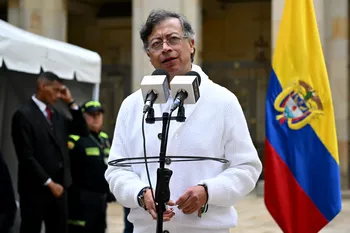 Gustavo Petro, el 8 de marzo, en Bogotá. · Foto: Raúl Arboleda, AFP