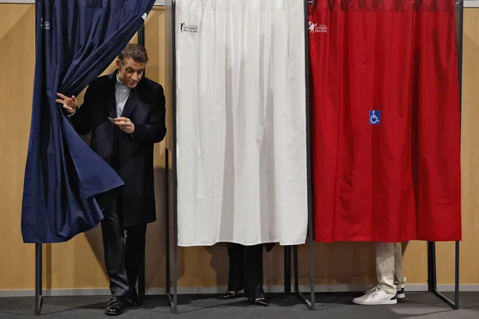 Emmanuel Macron, el 15 de marzo, en París. · Foto: Jean-François Badias / Pool / AFP