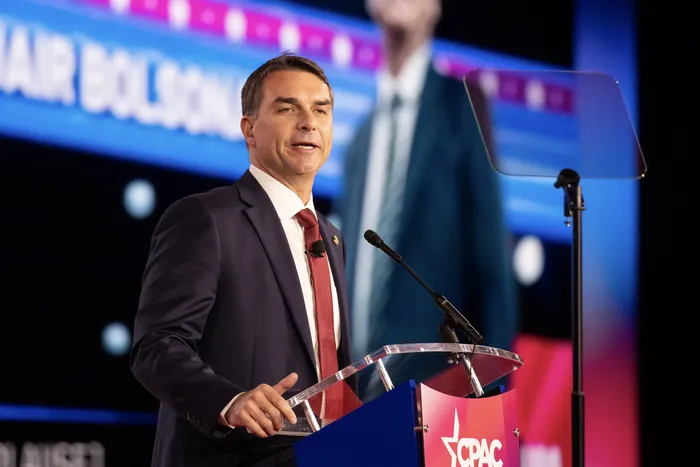 Flavio Bolsonaro, el 28 de marzo, en Texas. · Foto: Leandro Lozada, AFP