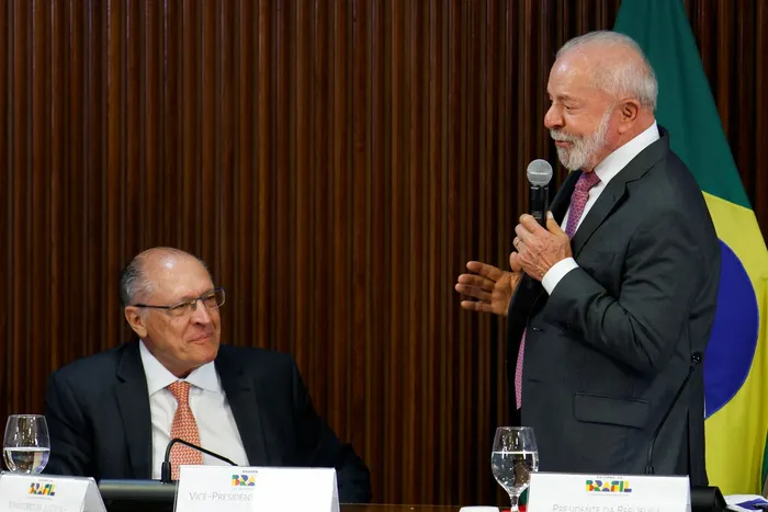 Geraldo Alckmin y Lula da Silva durante una reunión ministerial en el Palacio de Planalto, en Brasilia, el 31 de marzo de 2026. (Foto de Sergio Lima, AFP) · Foto: Sergio Lima, AFP
