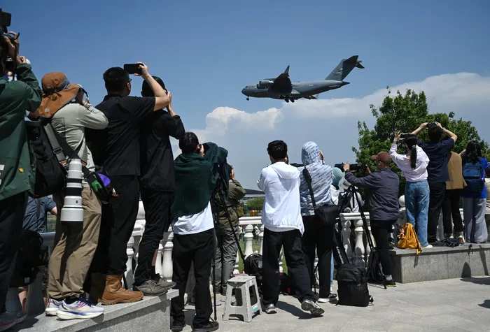 El US Air Force C-17 estadounidense, el 11 de mayo, aterrizando en Pekín previo a la visita de Donald Trump a China. Foto: Greg Baker, AFP