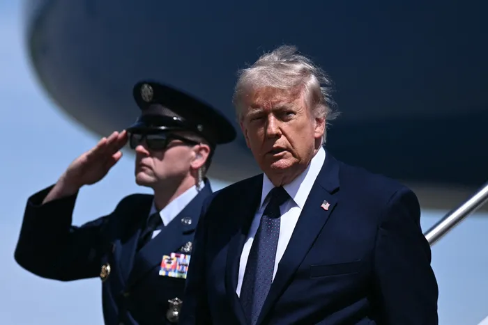 Donald Trump, el 22 de mayo, en el aeropuerto Morristown de Nueva Jersey. · Foto: Brendan Smialowski, AFP