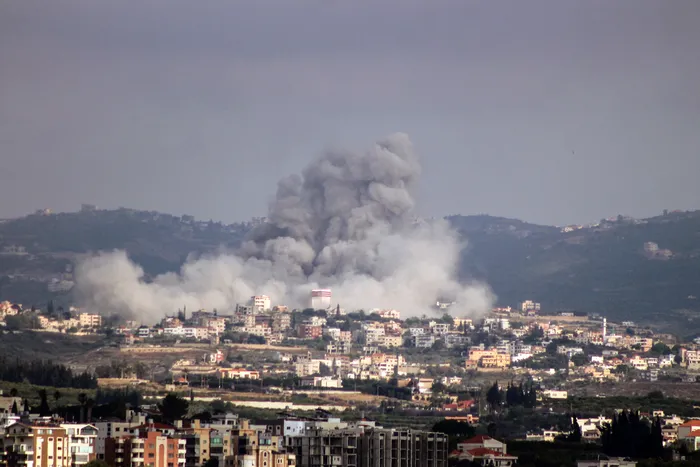 Ataque israelí en la región de Rmadiyeh, el 26 de mayo, en el sur de Líbano. · Foto: Kawnat Haju / AFP
