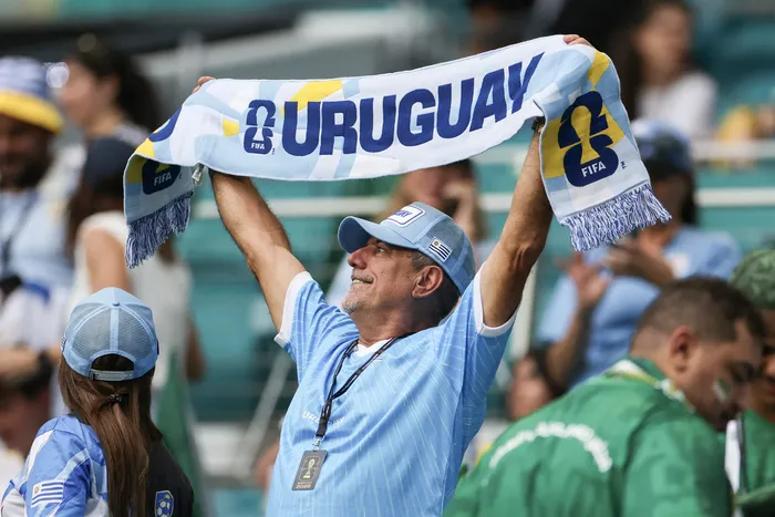Hincha de Uruguay en el partido ante Arabia Saudita, el 15 de junio, en el estadio de Miami. · Foto: Patricia de Melo Moreira, AFP