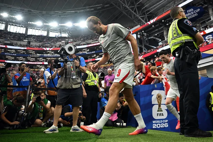 Harry Kane, de Inglaterra, previo al encuentro contra Croacia, el 17 de junio, en el AT&T Stadium de Dallas. · Foto: Paul Ellis, AFP