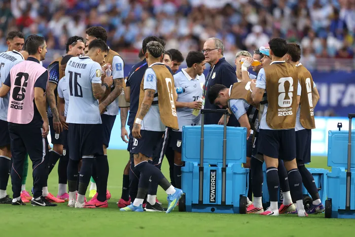 Marcelo Bielsa, director técnico de Uruguay, el 21 de junio, en el Hard Rock Stadium de Miami. Foto: Lars Baron, Getty Images, AFP