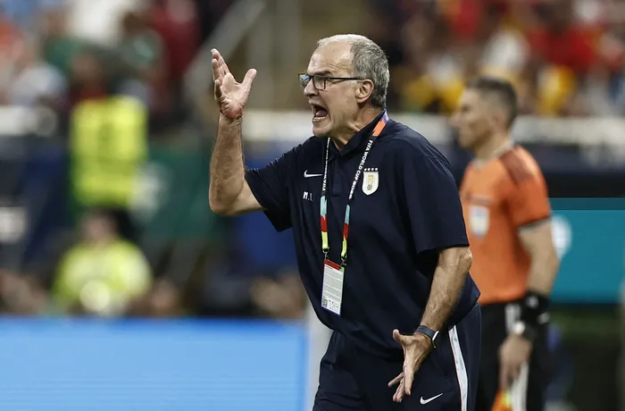 Marcelo Bielsa, el 26 de junio, en el estadio de Guadalajara. Foto: Ulises Ruiz, AFP