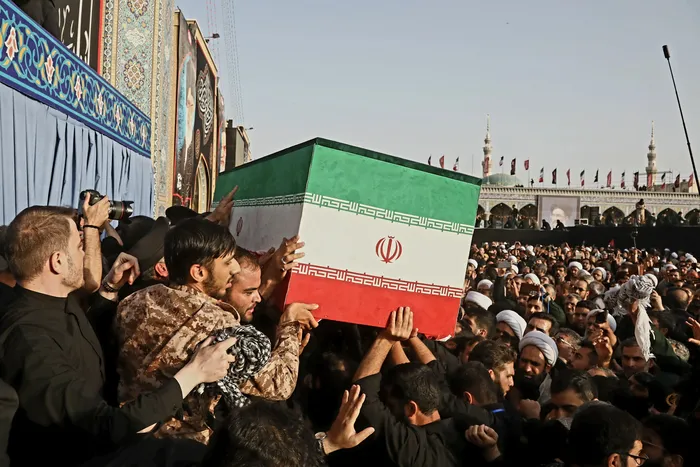 Ceremonia del fallecido líder supremo iraní, Ali Jamenei, el 7 de julio, en Irán. · Foto: AFP