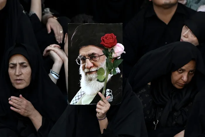 Ceremonias fúnebres del ayatolá Alí Jamenei, el 9 de julio, en Mashhad. Foto: Wakil Kohsar, AFP