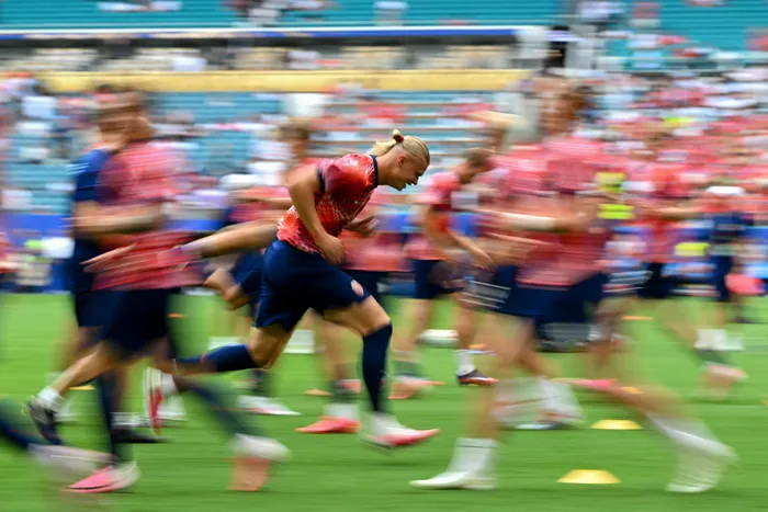 El delantero noruego, Erling Haaland, en la previa del partido por cuartos de final frente a Inglaterra, el 11 de julio, en Miami. · Foto: Roberto Schmidt, AFP