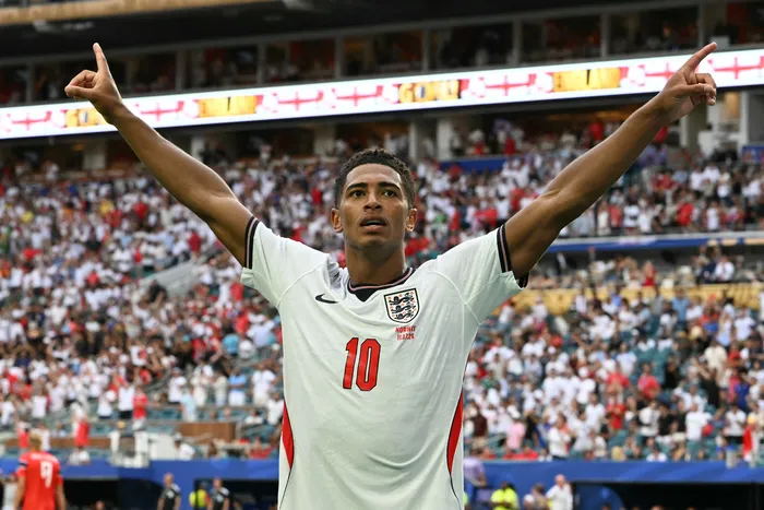 Jude Bellingham celebra el segundo gol de Inglaterra frente a Noruega, por los cuartos de final del Mundial 2026, el 11 de julio, en el Hard Rock Stadium de Miami. · Foto: Roberto Schmidt, AFP