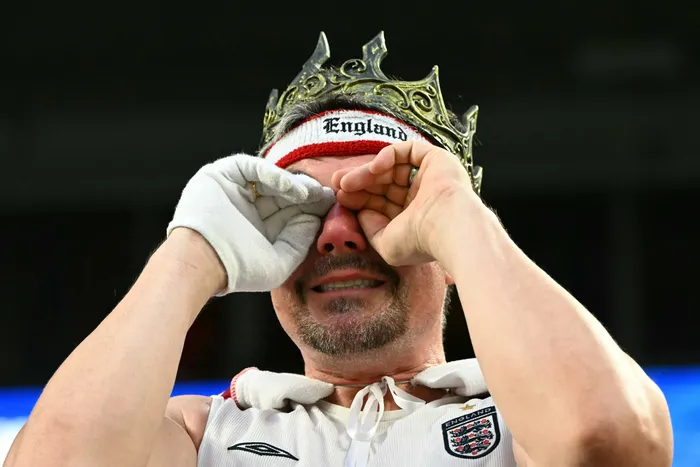Hincha de Inglaterra durante el partido de cuartos de final del Mundial de Fútbol de 2026 entre Noruega e Inglaterra en el Miami Stadium de Miami el 11 de julio · Foto: Roberto Schmidt, AFP