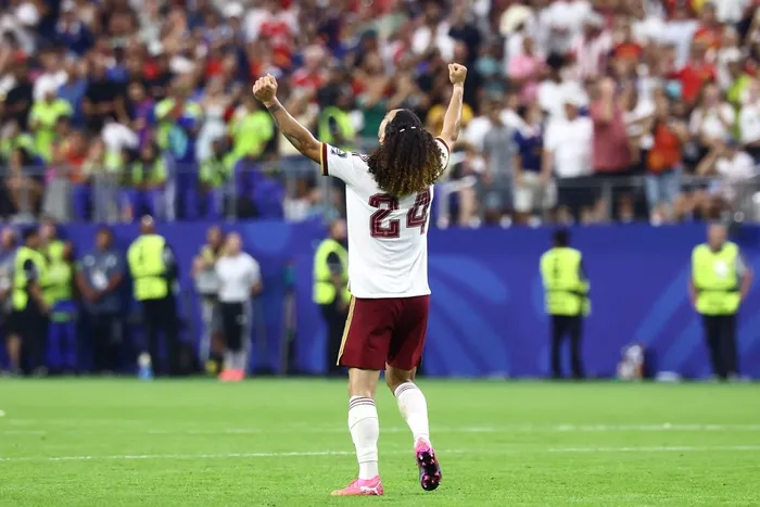 Marc Cucurella, de España, el 14 de julio, durante el partido ante Francia en el estadio de Dallas, Estados Unidos. · Foto: Charly Triballeau, AFP