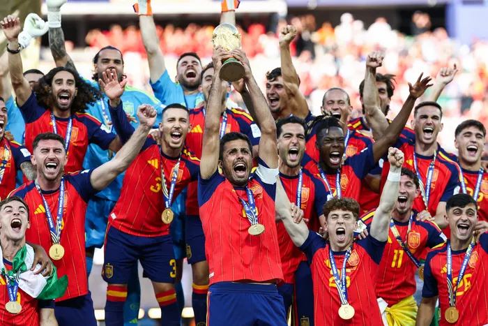 Jugadores de España, tras ganar la final del Mundial de fútbol de 2026 ante Argentina, el 19 de julio, en el estadio de Nueva York. · Foto: Franck Fife,  AFP