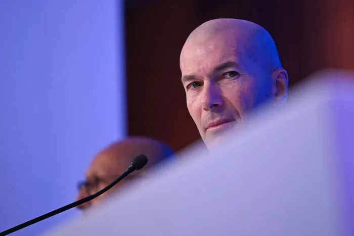 Zinedine Zidane en la presentación como nuevo entrenador de la selección francesa de fútbol, el 28 de julio, en la sede de la Federación Francesa de Fútbol, en París.
