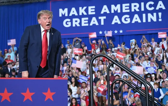 Donald Trump, durante un acto de campaña de la senadora Darline Graham, el 21 de agosto, en el Centro de Convenciones de Myrtle Beach, Carolina del Sur. · Foto: Saul Loeb, AFP